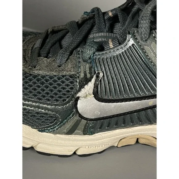 Nike Zoom Vomero 5 Shoes Womens Size 8 Green Sequoia Silver Running Sneakers - Picture 9 of 12